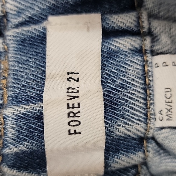 Forever 21, Size S, High Waist, Paperbag Denim Shorts.  Distressed, EUC. - Picture 3 of 10